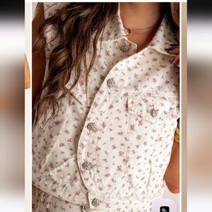 POL Restless Mind Asymetrical Cottagecore Boho Floral Distressed Denim Vest Med